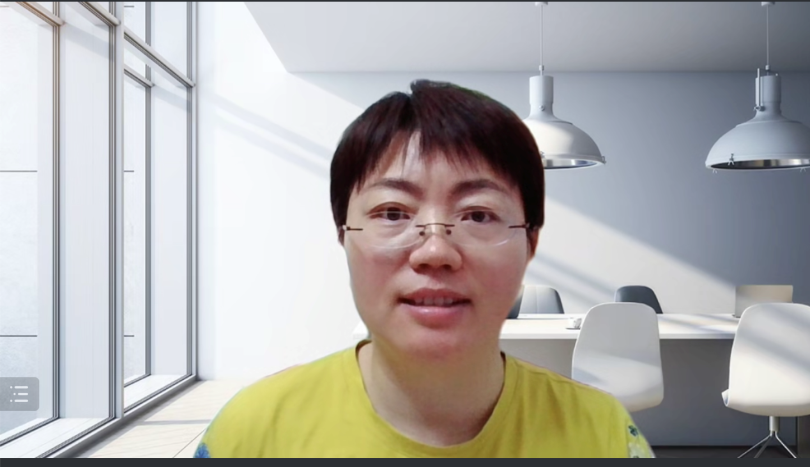 小孩在厨房里中度可信度描述已自动生成 小孩在厨房里中度可信度描述已自动生成
